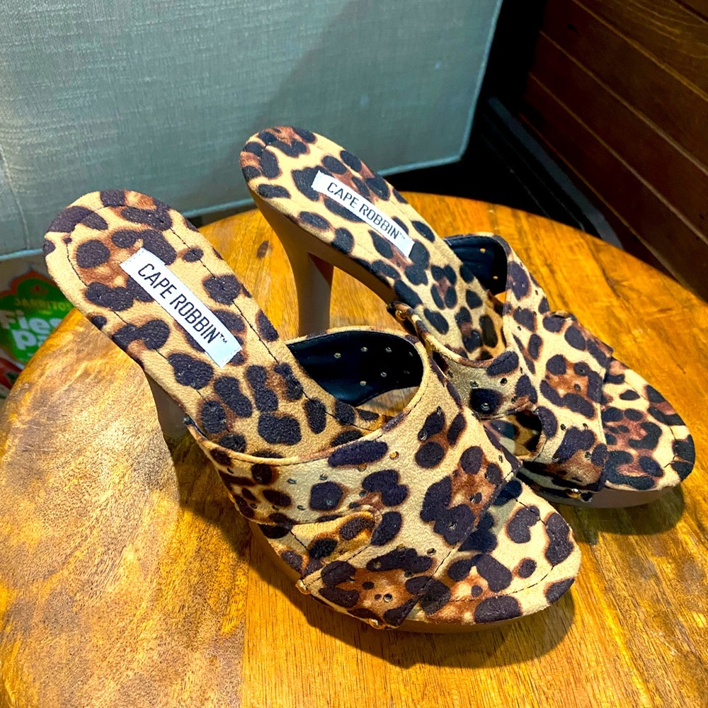Cape Robbin Leopard print heels